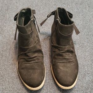 Women's ankle booties